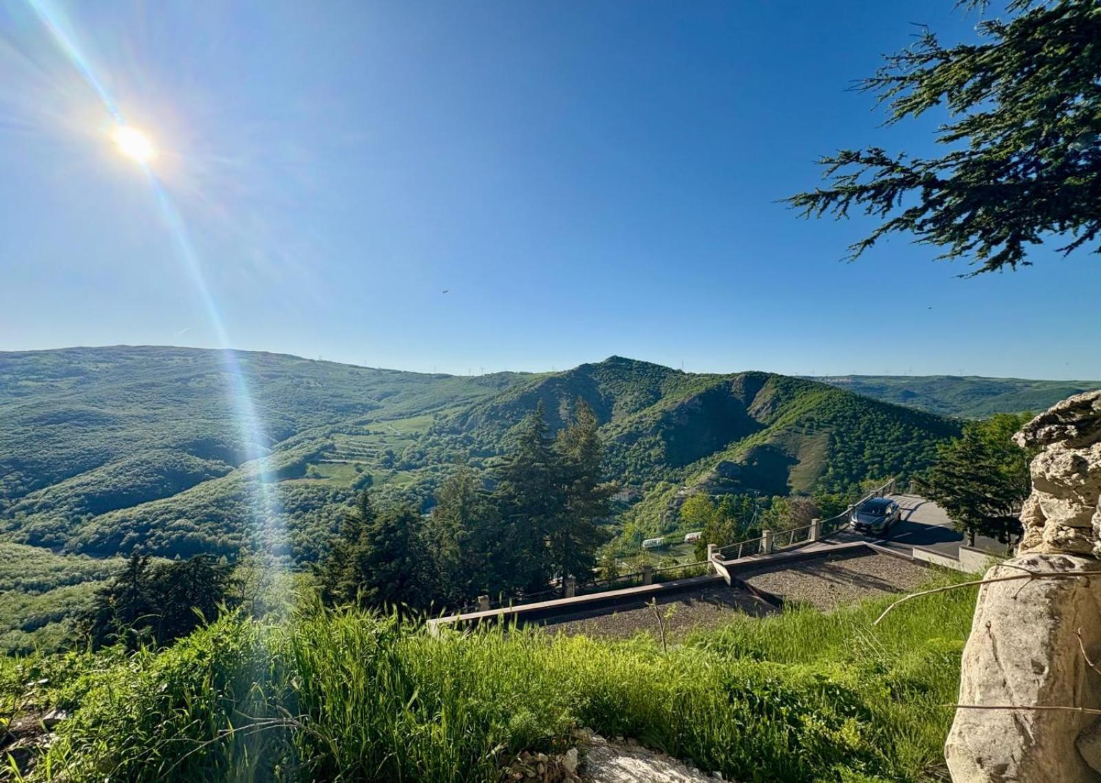 ブリンディジ・モンターニャ Basilicata Al Voloホステル エクステリア 写真